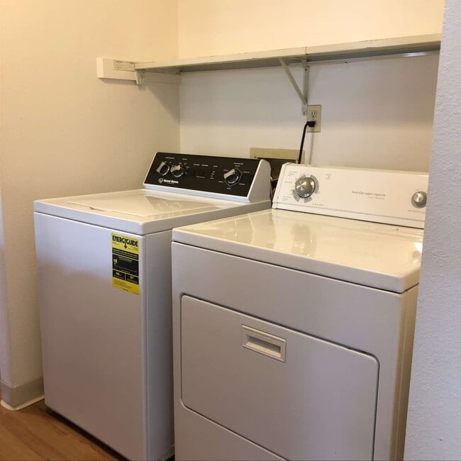 Building Photo - 710 City Park Ave