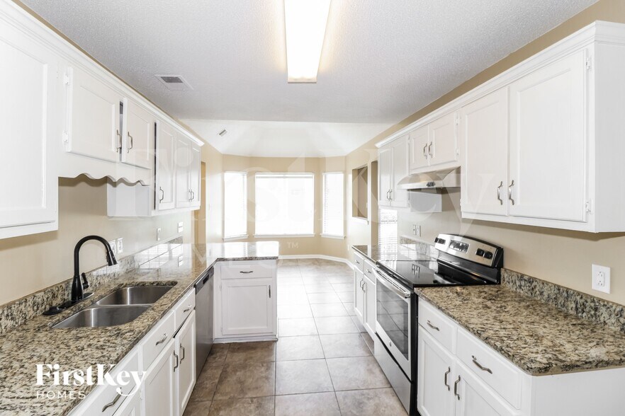 Building Photo - 7549 Starfire Cove