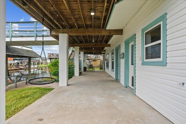 Building Photo - 933 Bonita Dr