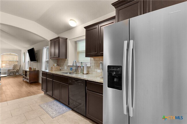 Building Photo - 8064 Bassano Dr