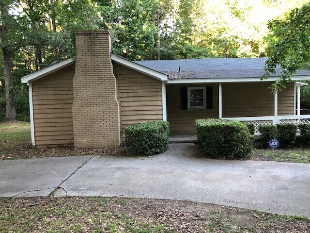 Primary Photo - Great ranch home with lots of land!!!