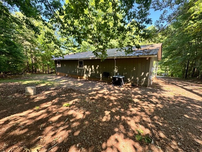 Building Photo - 3/1 In Cleveland County, NC (Shelby)