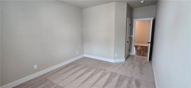 Building Photo - 5728 Urban Vlg Wy
