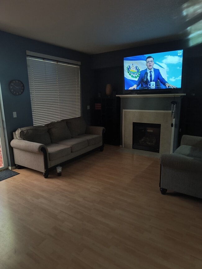 Living space - 6334 SW Vinwood Ter