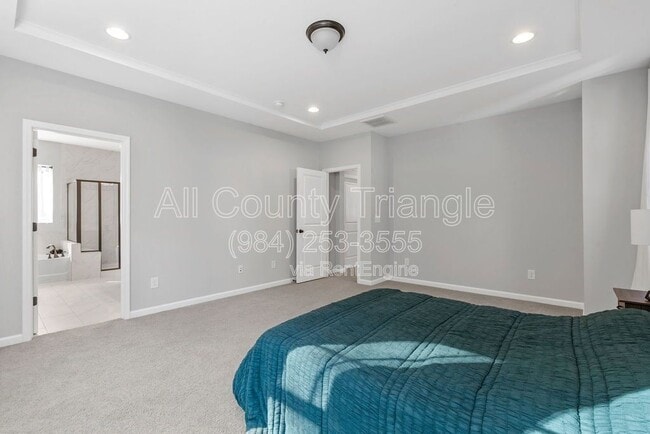 Building Photo - 504 Flip Trail