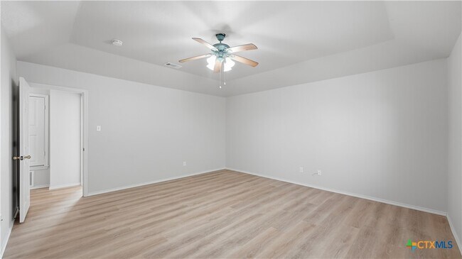 Building Photo - 821 Benning St