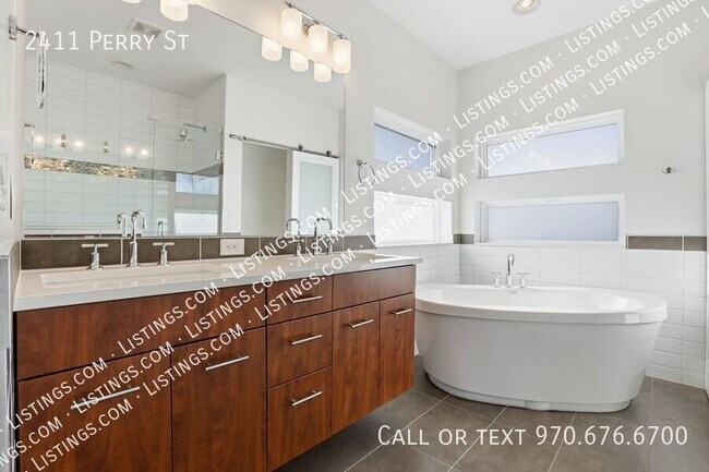 Building Photo - 2411 Perry St