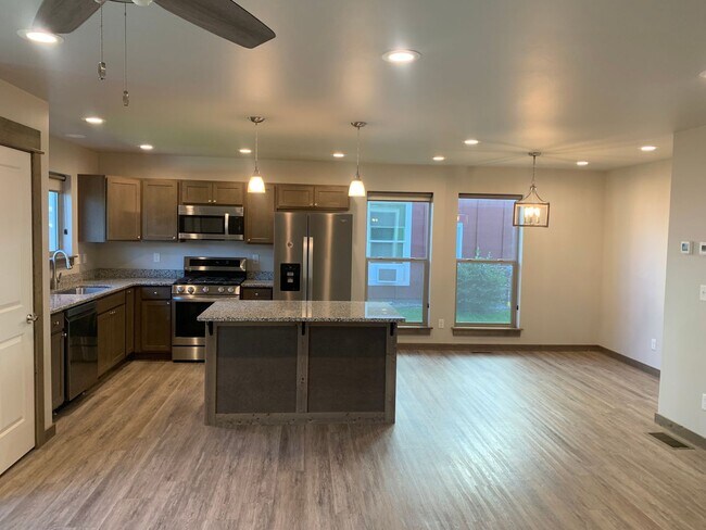 Building Photo - 1309 Fozzie Ln