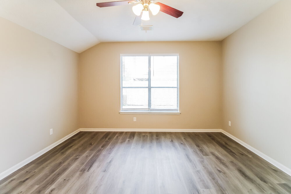 Building Photo - 410 Cedar Lake Dr