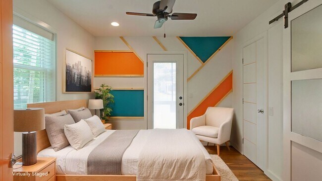 Building Photo - Pet-Friendly 1-Bedroom Apartment in Downtown Rogers –  Move-In Special!