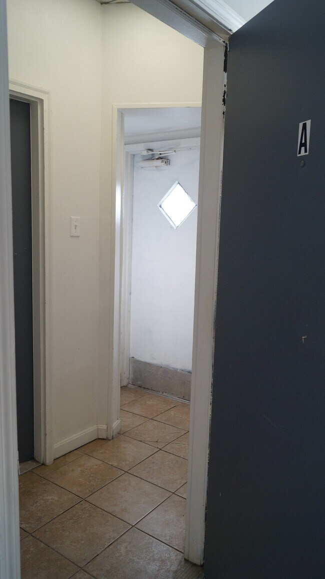 193 North Martin Luther King Boulevard, Un... 193 N Martin Luther