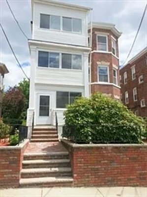 Building Photo - 65 Craigie St