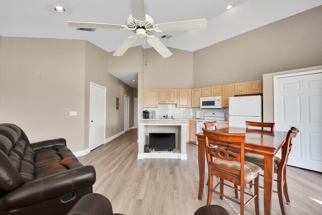 Building Photo - 9847 Perfect Dr