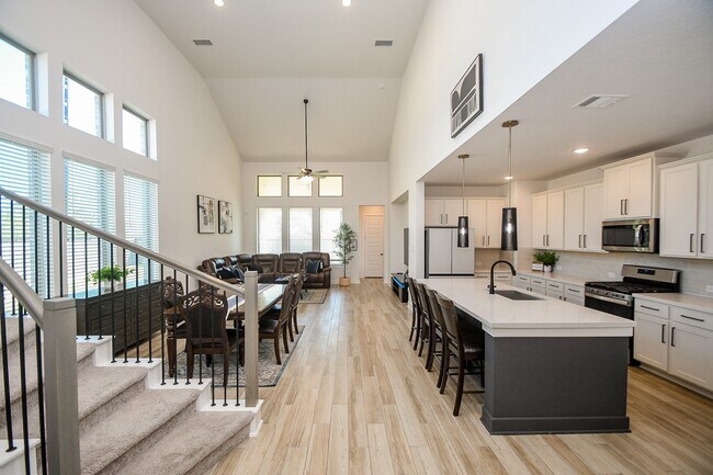 Building Photo - 31407 Splitting Willow Ln