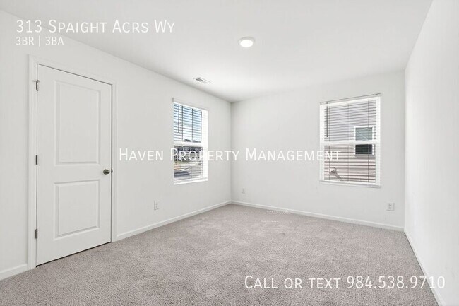 Building Photo - 313 Spaight Acrs Wy