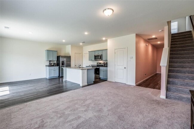 Building Photo - AVAILABLE NOW - Spacious 3-Bedroom Home in Monticello Park – 2 Living Areas, Granite Counters & L...