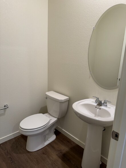 Building Photo - 5996 Amerifax Dr