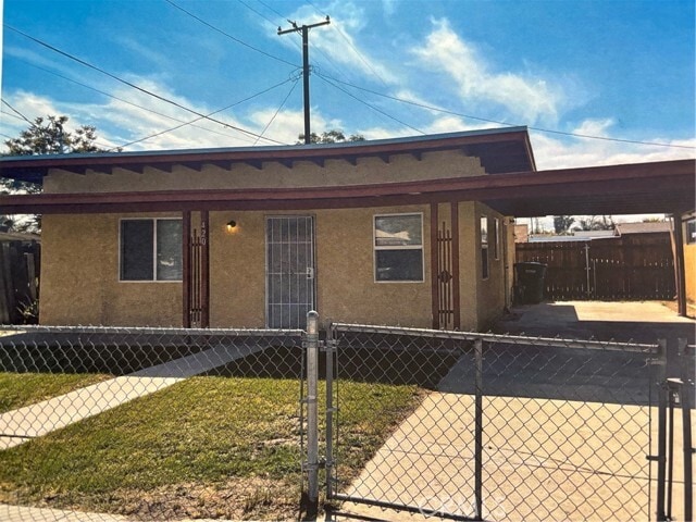 Primary Photo - 498 E Main St