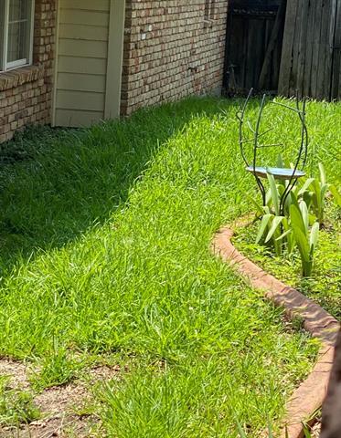 Building Photo - 908 McCoy Dr