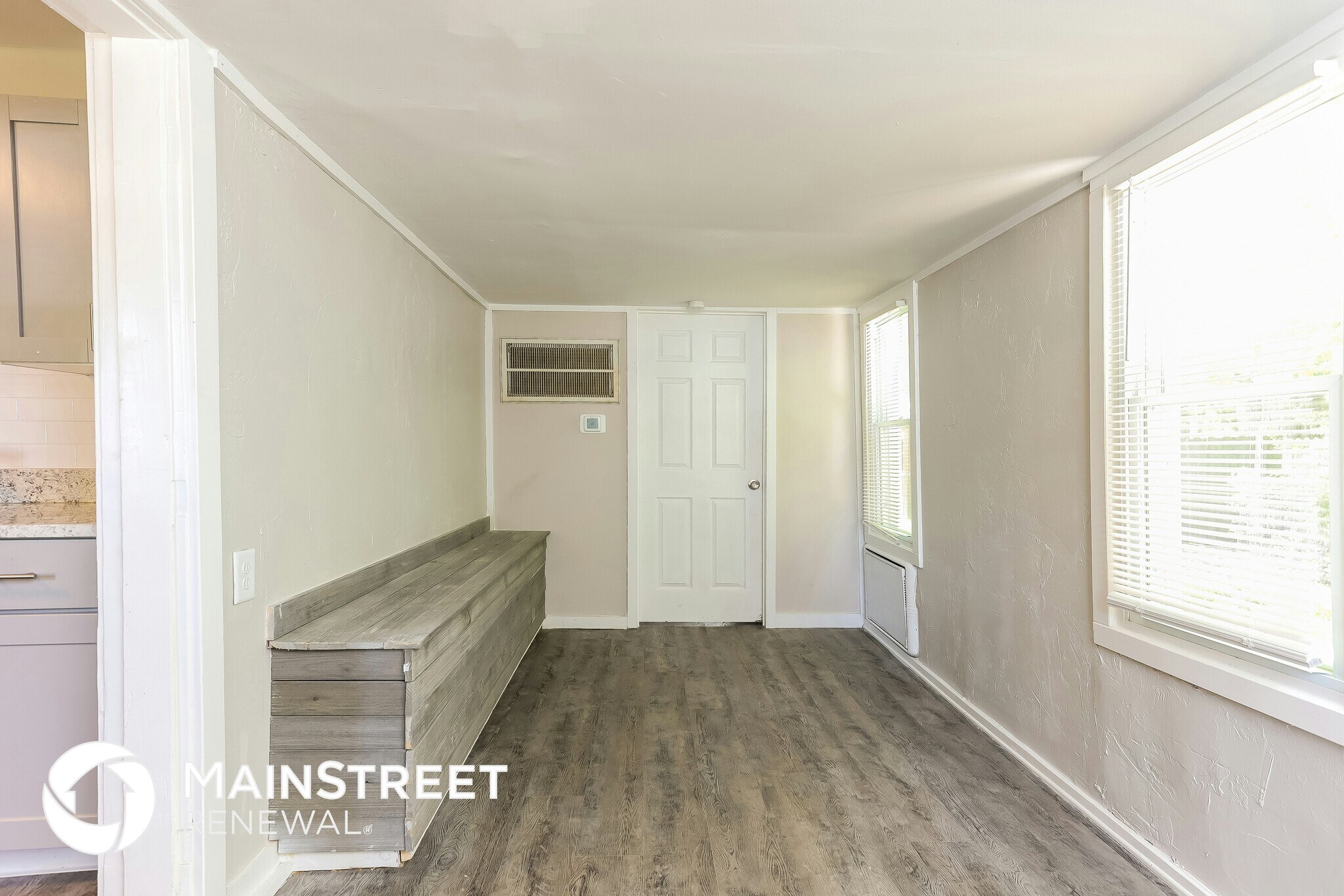Building Photo - 5618 Davis Dr