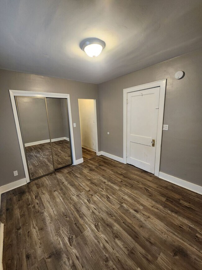 Building Photo - 612 S 8th St