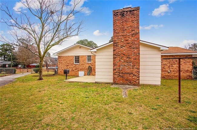 Building Photo - 4700 Friar Ave