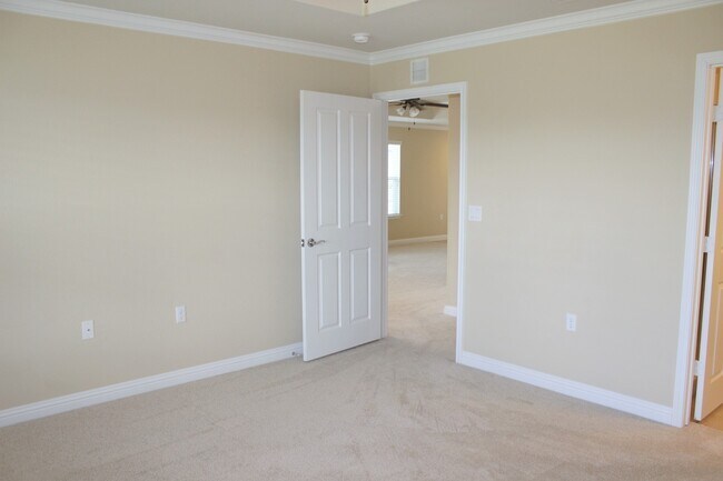Building Photo - 107 Martin Creek Ln