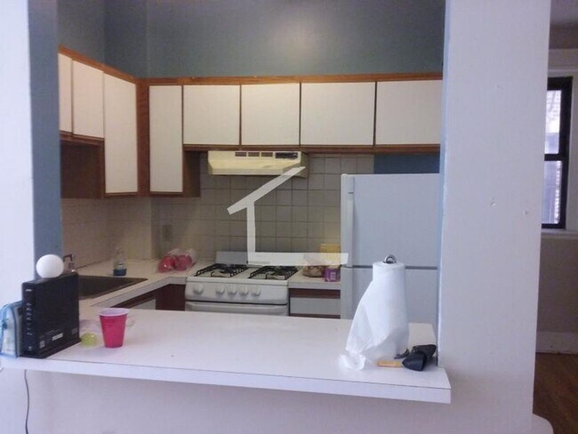 Building Photo - HOT ALLSTON LISTING!!!!!