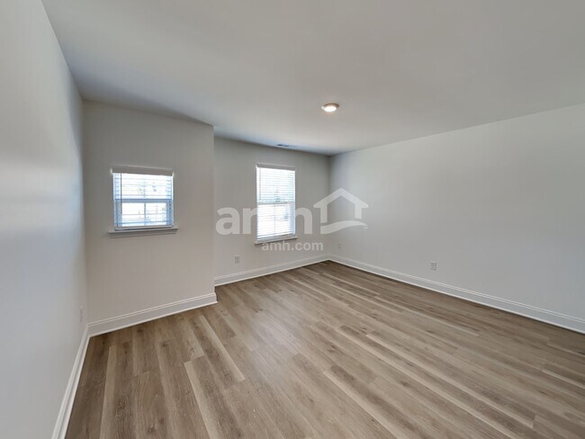 Building Photo - 201 Marin Dr