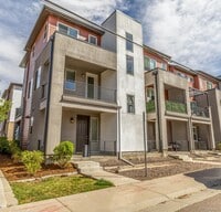 Building Photo - 4205 E Iliff Ave