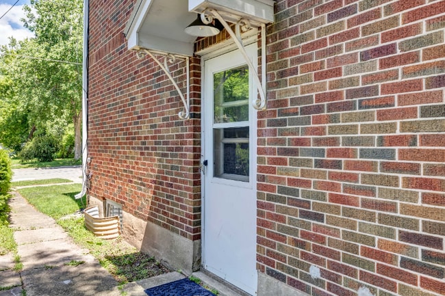 Building Photo - 710 Grignon St