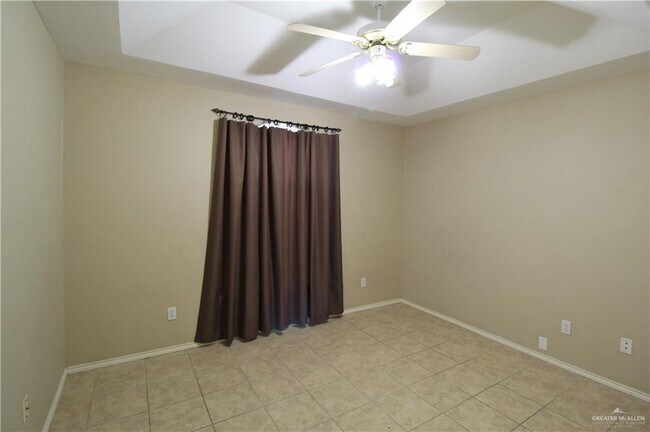 Building Photo - 15 N Edison Ave