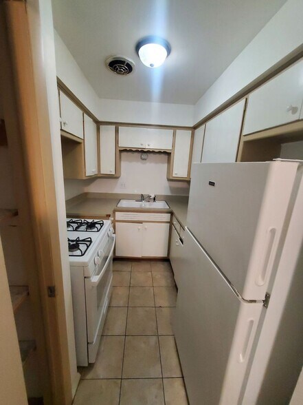 Building Photo - 4454 S 14th St