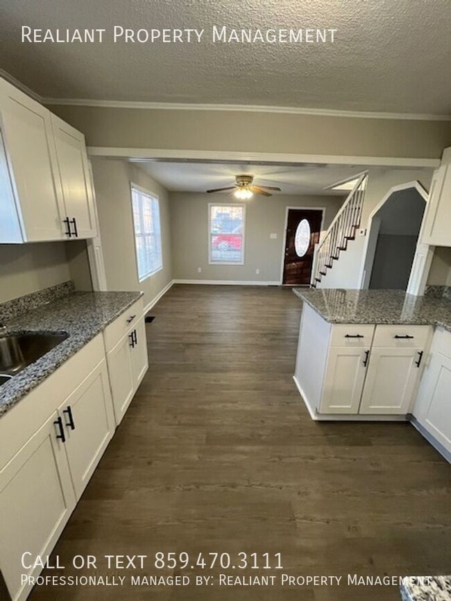 Building Photo - 400 Broadway-