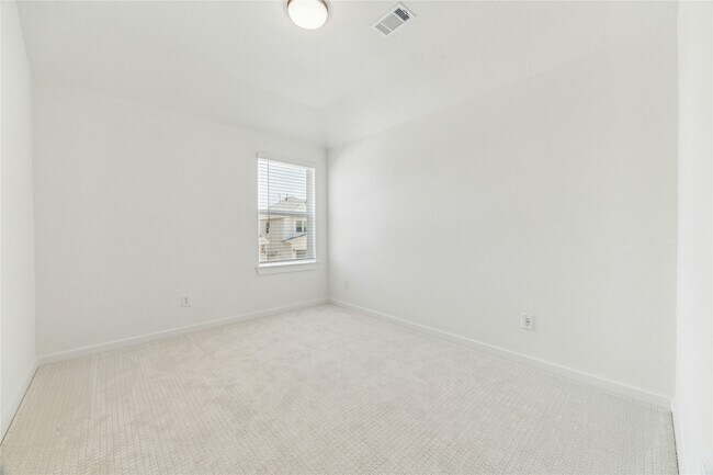 Building Photo - 21203 Electric Lgt Trl
