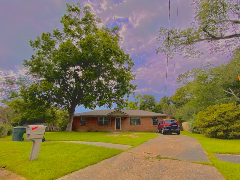 Primary Photo - 5732 Scotland Pl