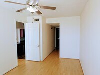 Building Photo - 7575 Kirby Dr