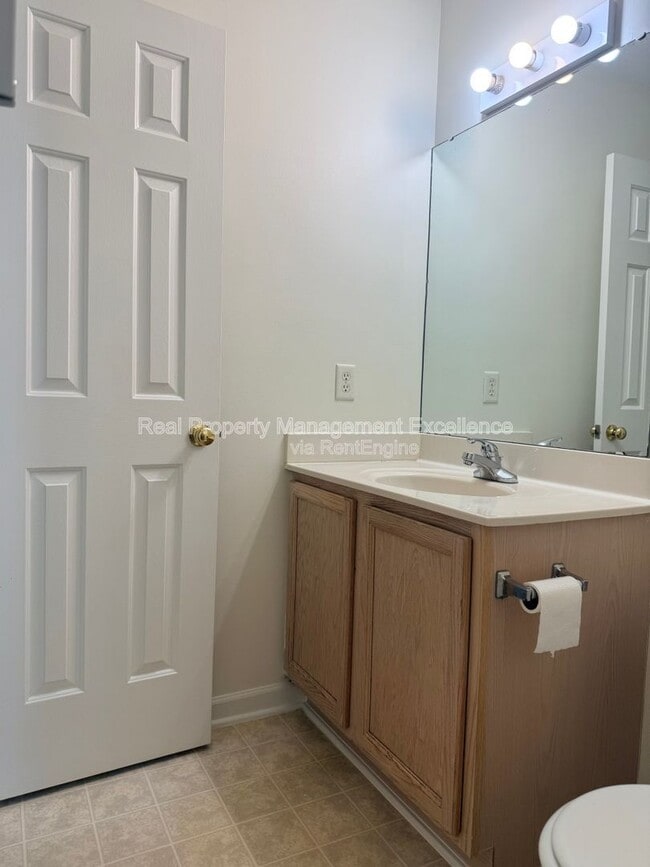 Building Photo - 12 Red Ln