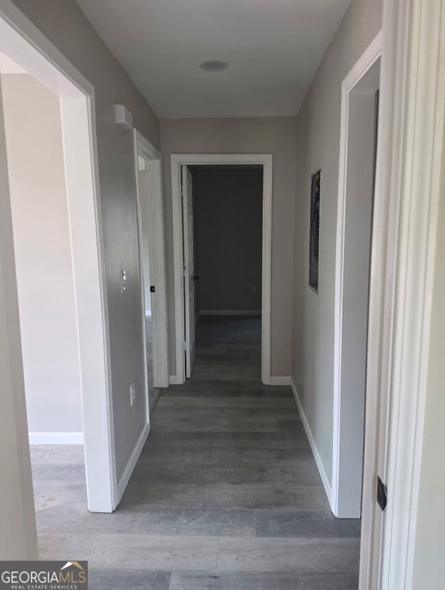 Building Photo - 202 Barton Dr