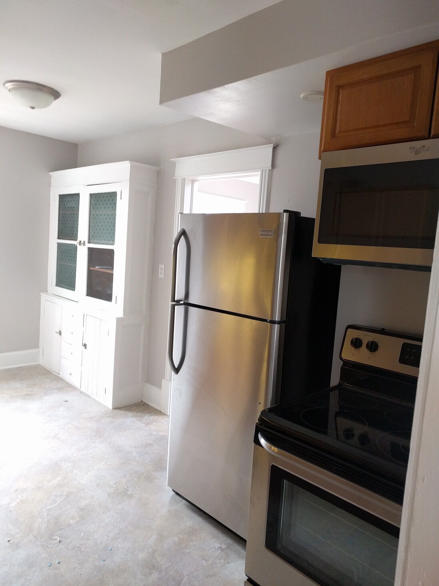 Building Photo - 601 South Academy Street