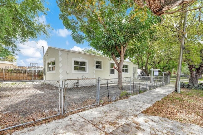 Building Photo - 299 NW 43rd St
