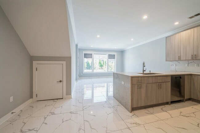 Building Photo - 225 Columbia Ave