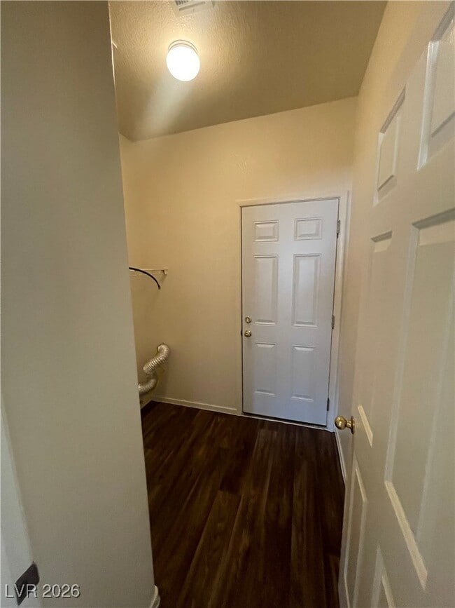 Building Photo - 9020 Valley of Fire Ave