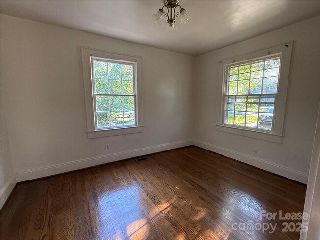 Building Photo - 505 Franklin Ave