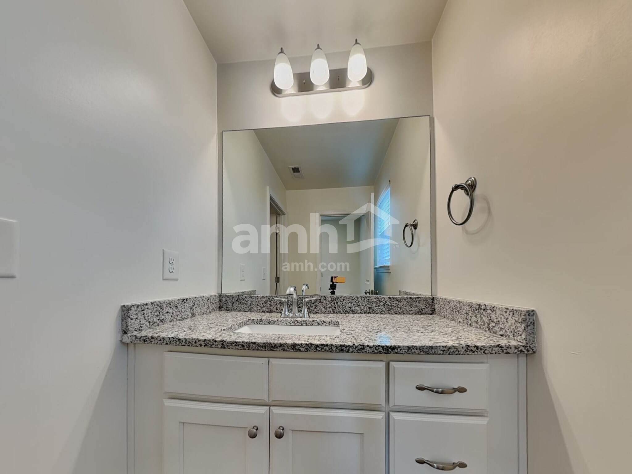 Building Photo - 134 McBee St