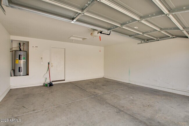 Building Photo - 25787 W Lynne Ln