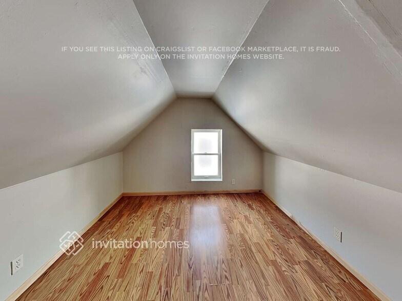 Building Photo - 6432 2nd Ave S