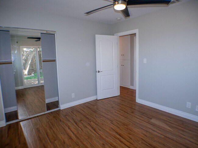 Building Photo - 4573-4575 Newport Avenue