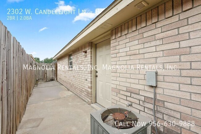 Building Photo - 2302 W Candlelight Ln