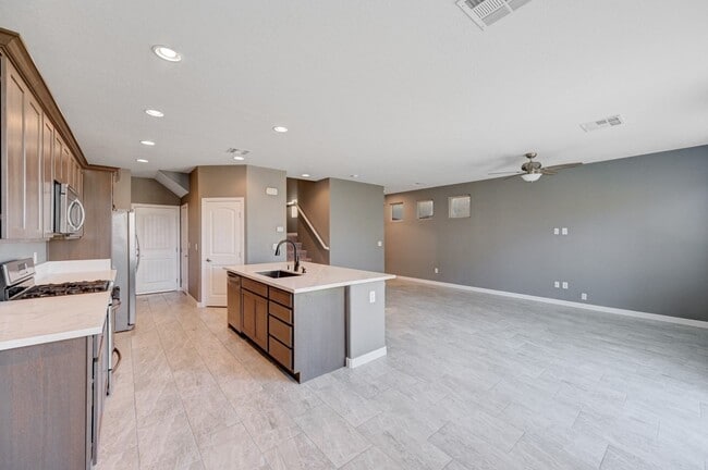 Building Photo - GORGEOUS 4 Bedroom, 2 Story Home located in the SW!